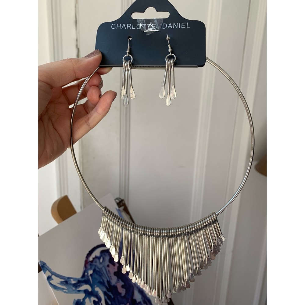 Necklace and earrings set